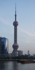 468 Meter hoher Oriental-Pearl-Tower