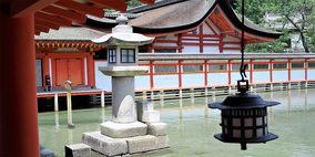 itsukushima-schrein.jpg